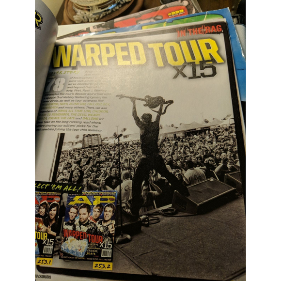 Alternative Press Warped Tour 15 Magazine #253.2 '09 - Picture 3 of 7